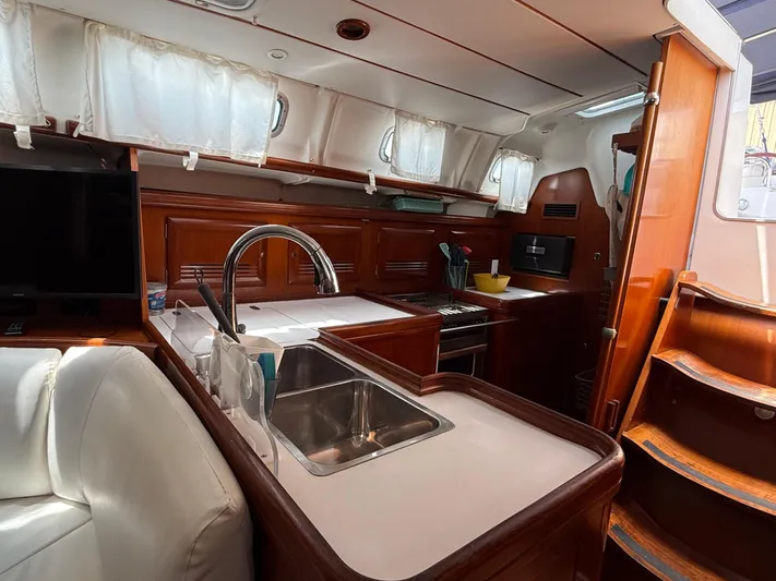 Traveler Yacht Photos Pics 