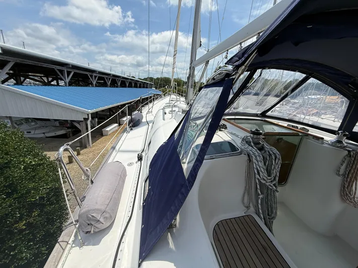 Traveler Yacht Photos Pics 