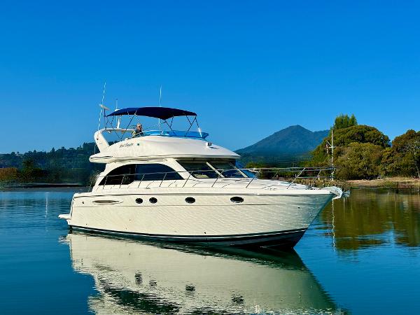 2003 Meridian 411 Sedan