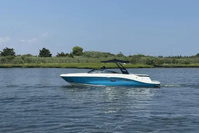 Sea Ray SPX 230