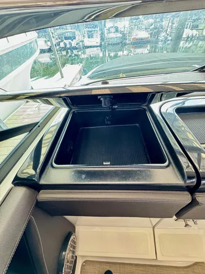  Yacht Photos Pics 2018 Sea Ray SLX 310 storage compartment on deck.