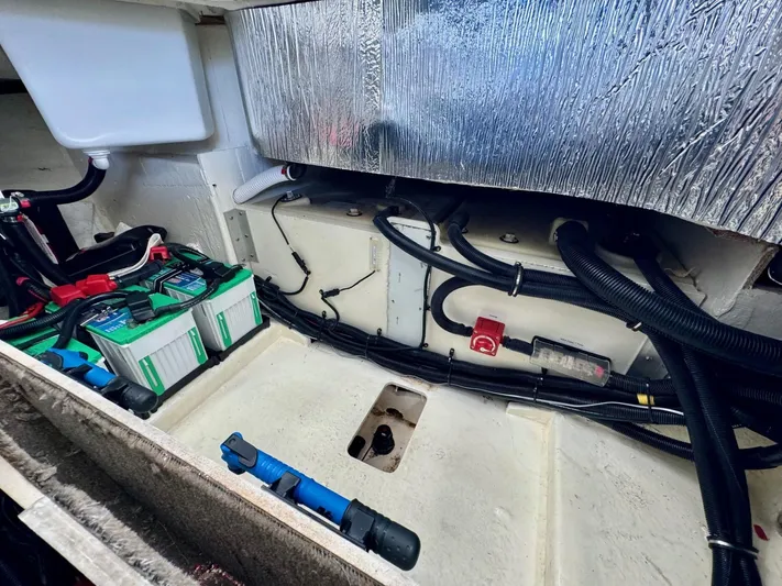  Yacht Photos Pics 2018 Sea Ray SLX 310 engine compartment with batteries and wiring.