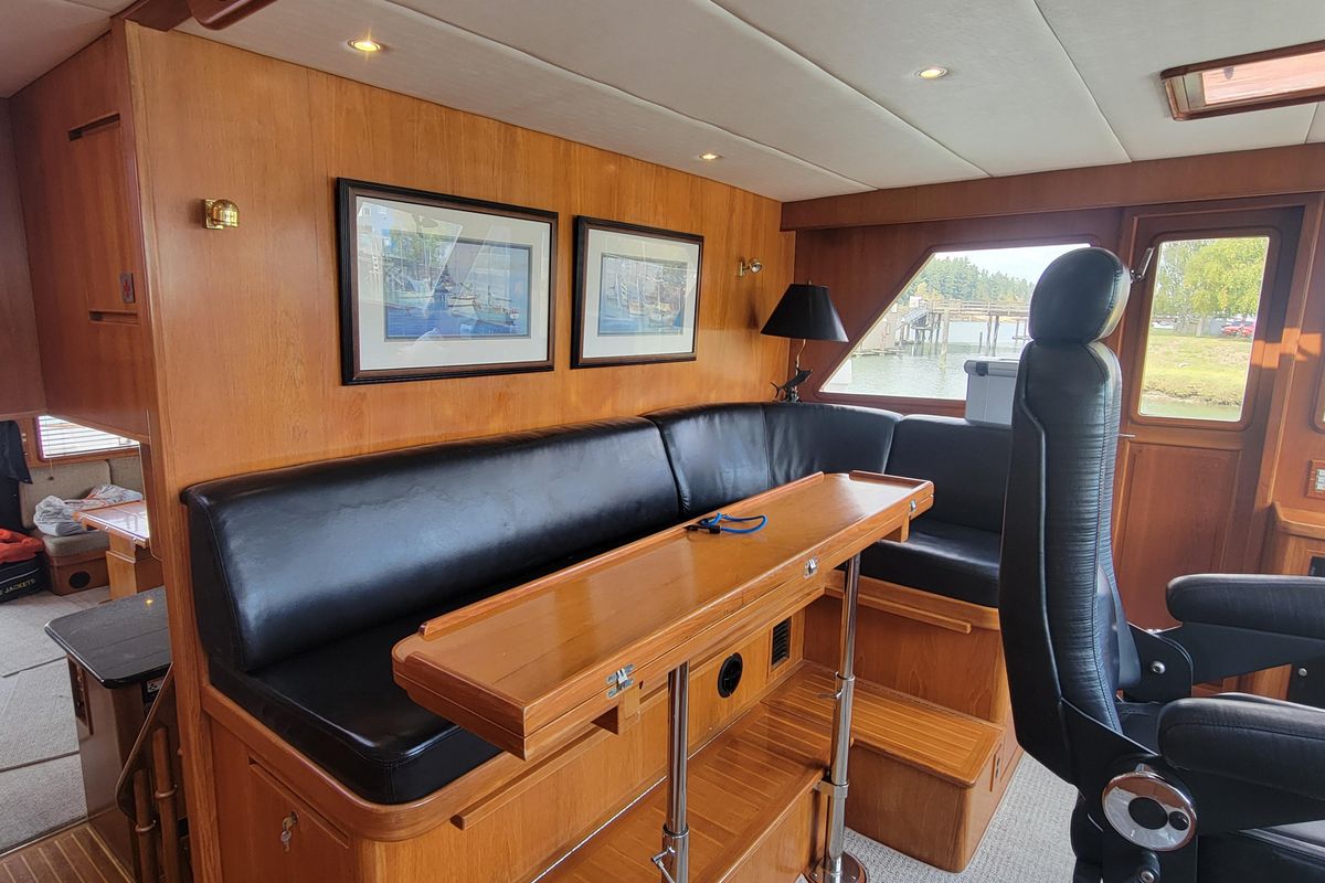 2001 Grand Alaskan 64 