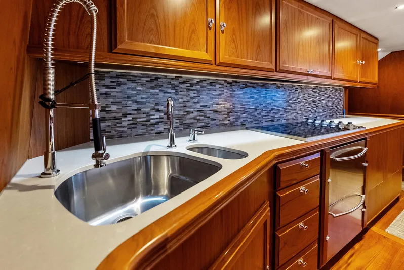 Diggin Donzi Yacht Photos Pics 