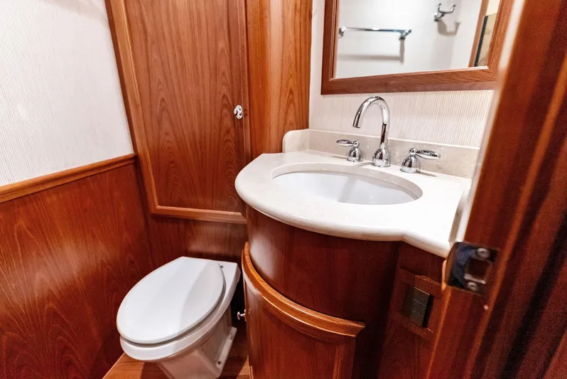 Diggin Donzi Yacht Photos Pics 