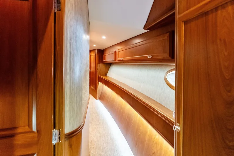 Diggin Donzi Yacht Photos Pics 