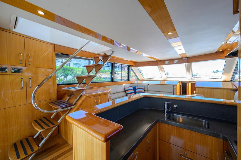 Jamcat@sea Yacht Photos Pics Maritimo 52 JAMCAT@SEA - Galley