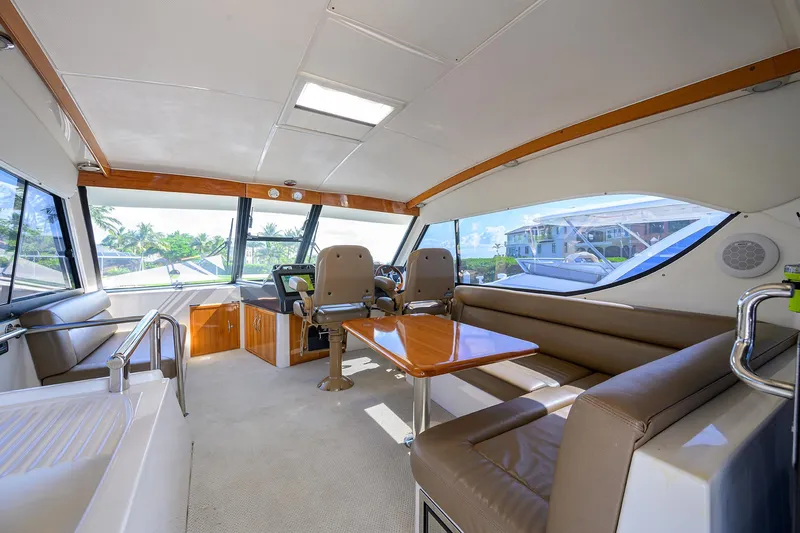 Jamcat@sea Yacht Photos Pics Maritimo 52 JAMCAT@SEA - Enclosed Flybridge