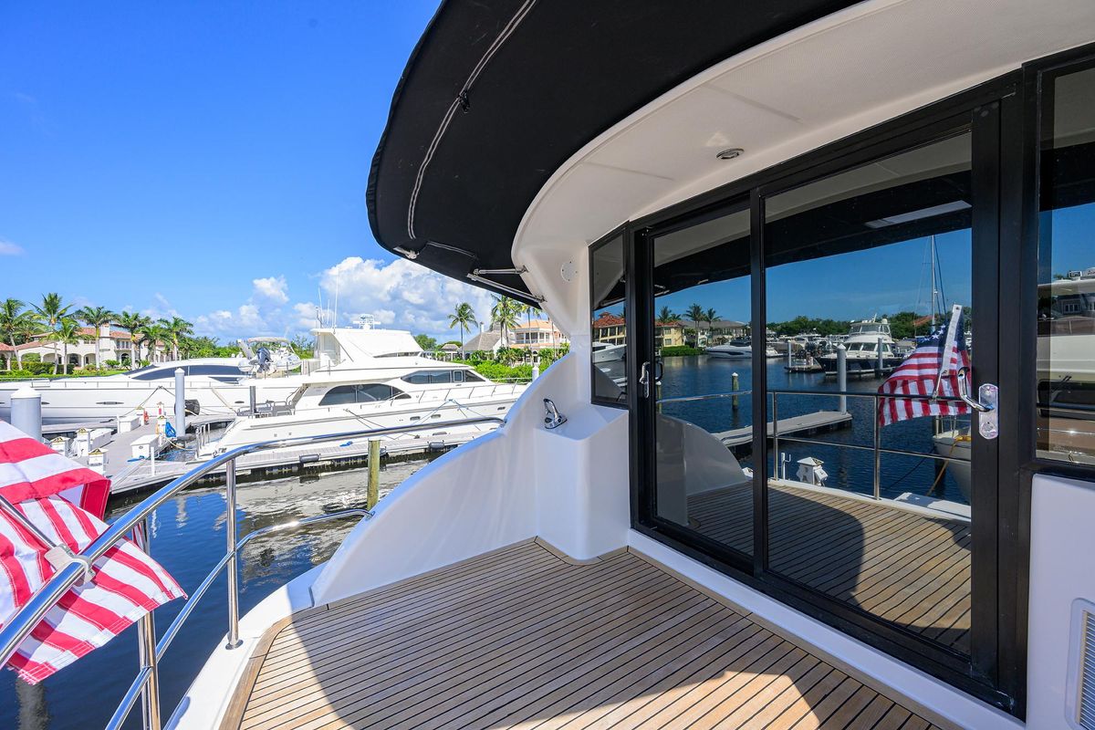 2009 Maritimo 52 
