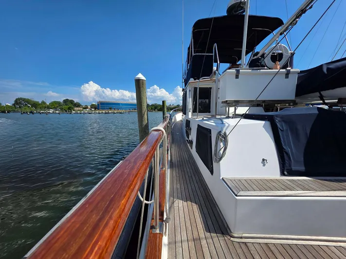 Kokomo Yacht Photos Pics 