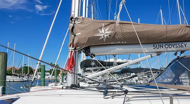 Mon Cheri Yacht Photos Pics 