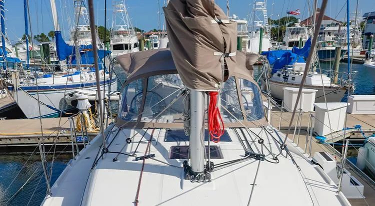 Mon Cheri Yacht Photos Pics 