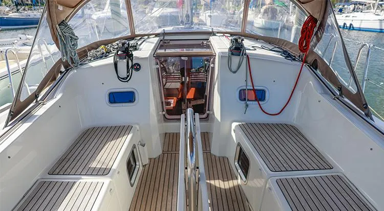 Mon Cheri Yacht Photos Pics 