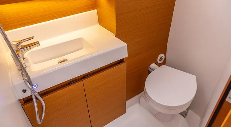 Mon Cheri Yacht Photos Pics 