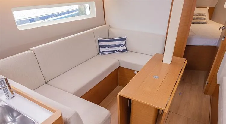 Mon Cheri Yacht Photos Pics 