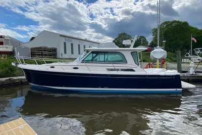 Back Cove 37 Hardtop Express