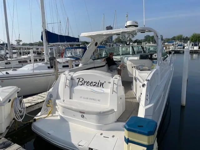 Breezin Yacht Photos Pics 