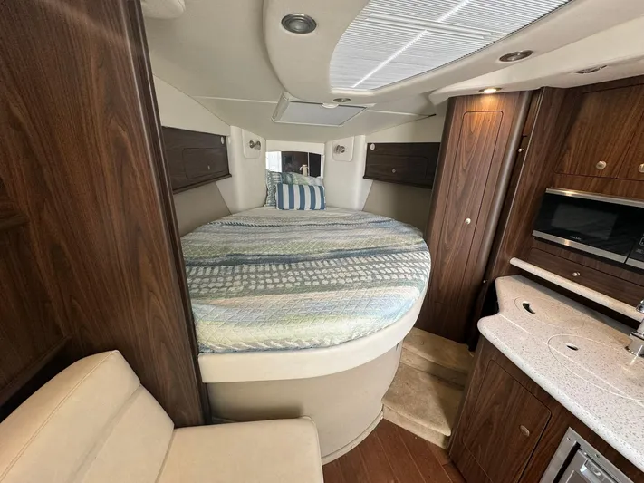 Breezin Yacht Photos Pics 