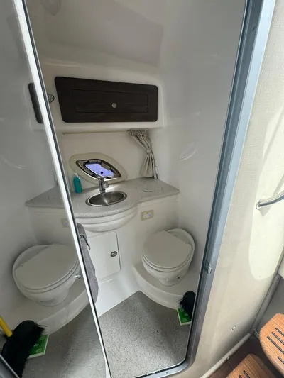 Breezin Yacht Photos Pics 