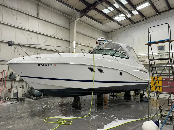 Breezin Yacht Photos Pics 