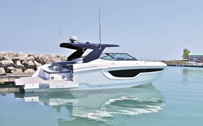 Cruisers Yachts 38 GLS