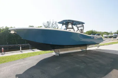 Tidewater 320 CC Adventure
