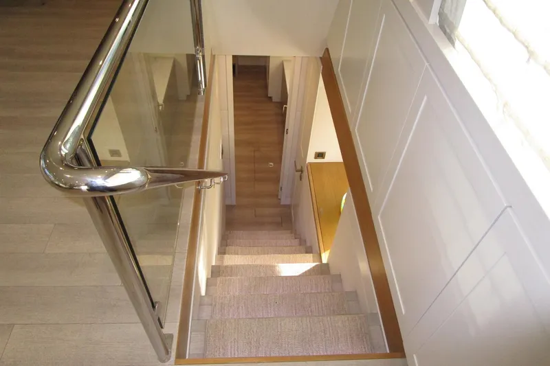 Seaseid Yacht Photos Pics Dedicated salon steps to master