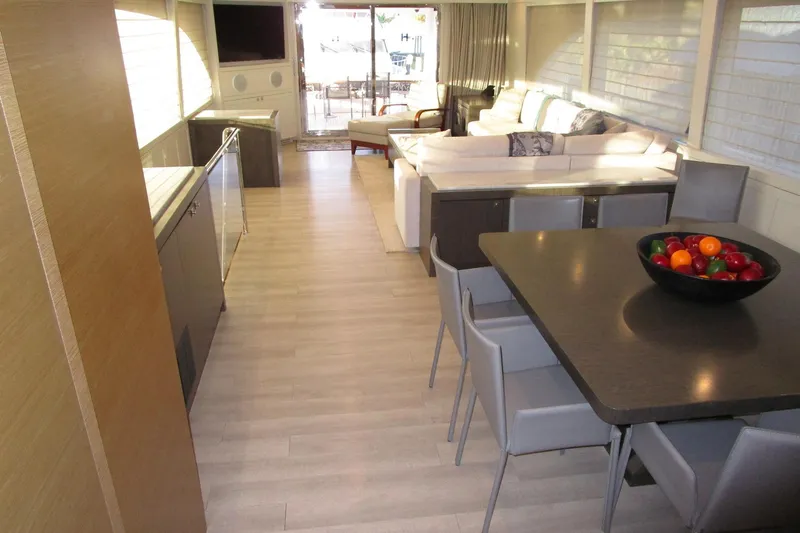 Seaseid Yacht Photos Pics Salon looking aft