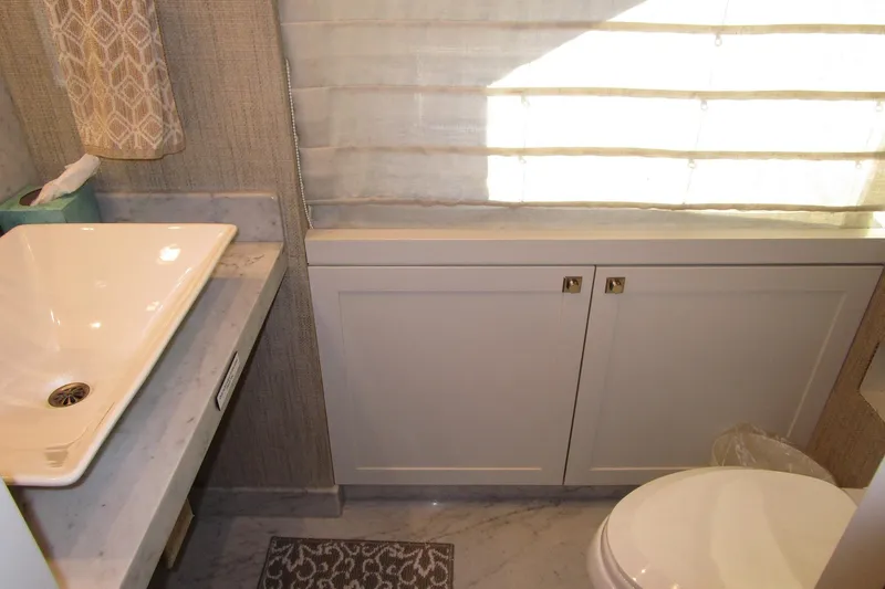 Seaseid Yacht Photos Pics Day head