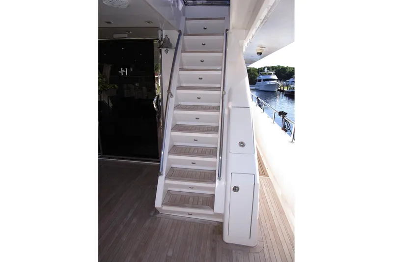 Seaseid Yacht Photos Pics Aft deck to stbd