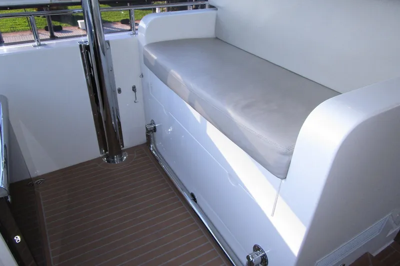 Seaseid Yacht Photos Pics Raised helm deck seating port and stbd