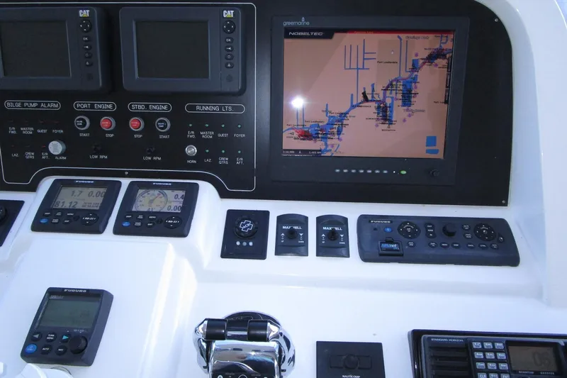 Seaseid Yacht Photos Pics Helm detail stbd