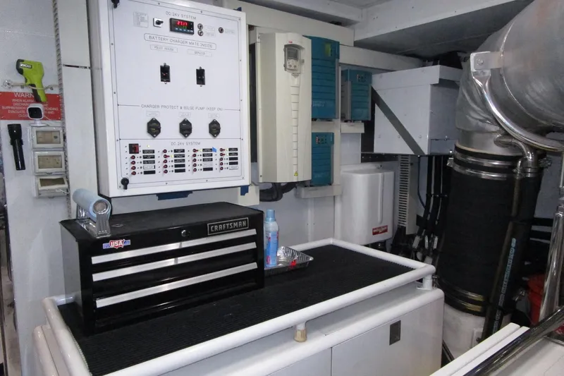 Seaseid Yacht Photos Pics Aft of port engine