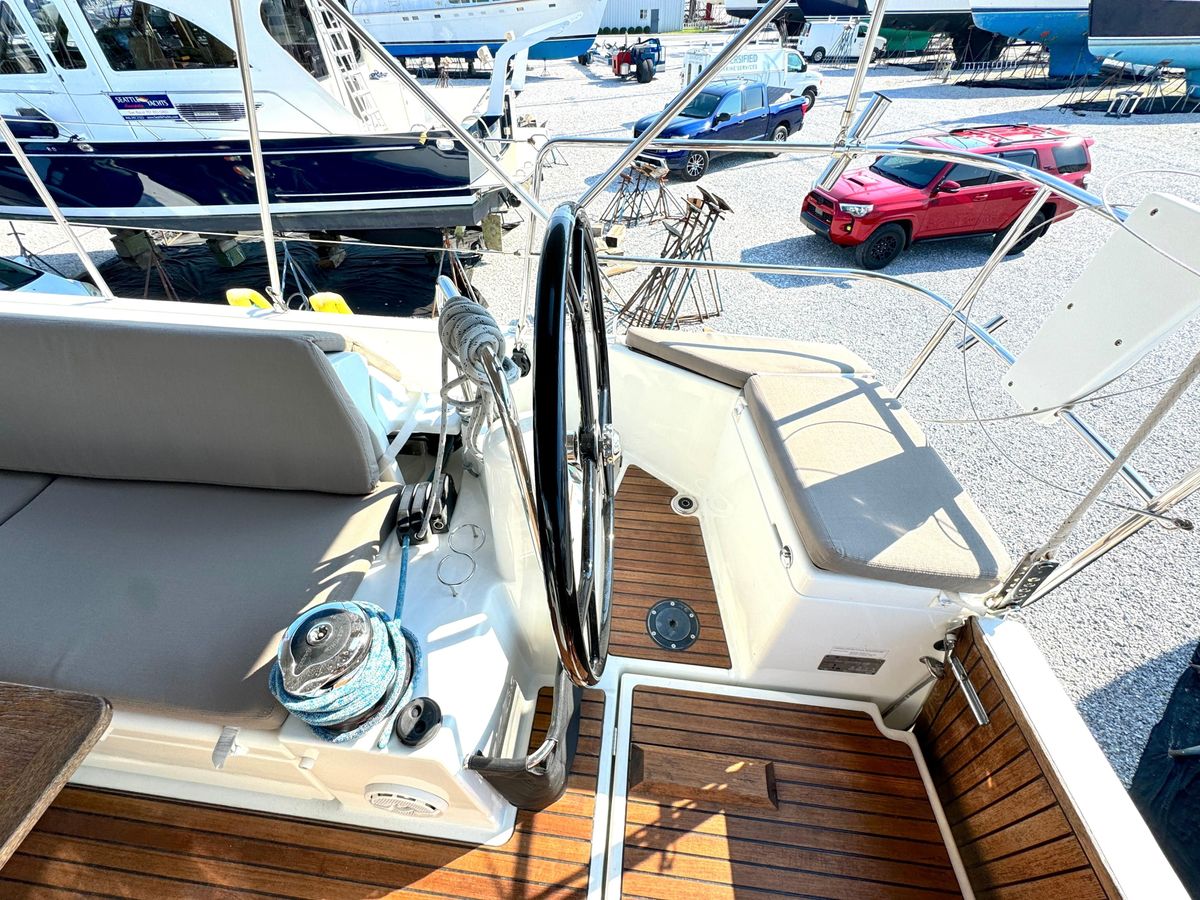 2019 Jeanneau 44 