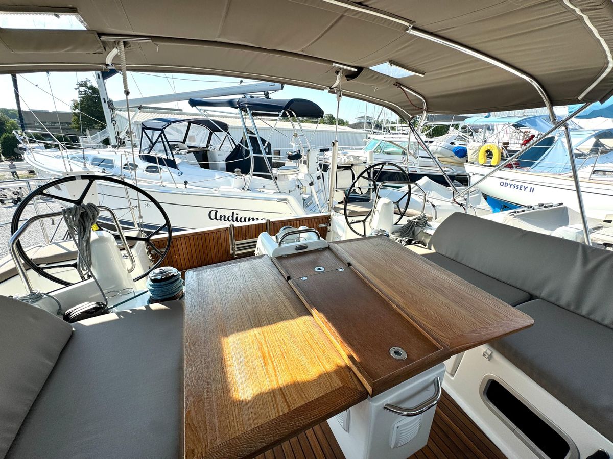 2019 Jeanneau 44 