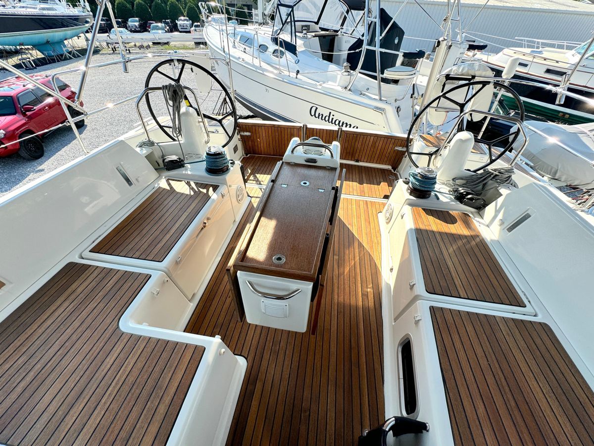 2019 Jeanneau 44 