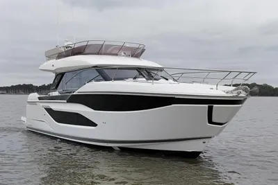 2025 Prestige F4.9