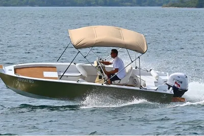 2024 Custom UNI 545 S