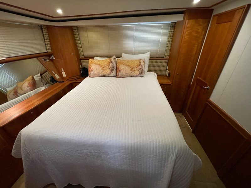 2000 Silverton 453 Motor Yacht