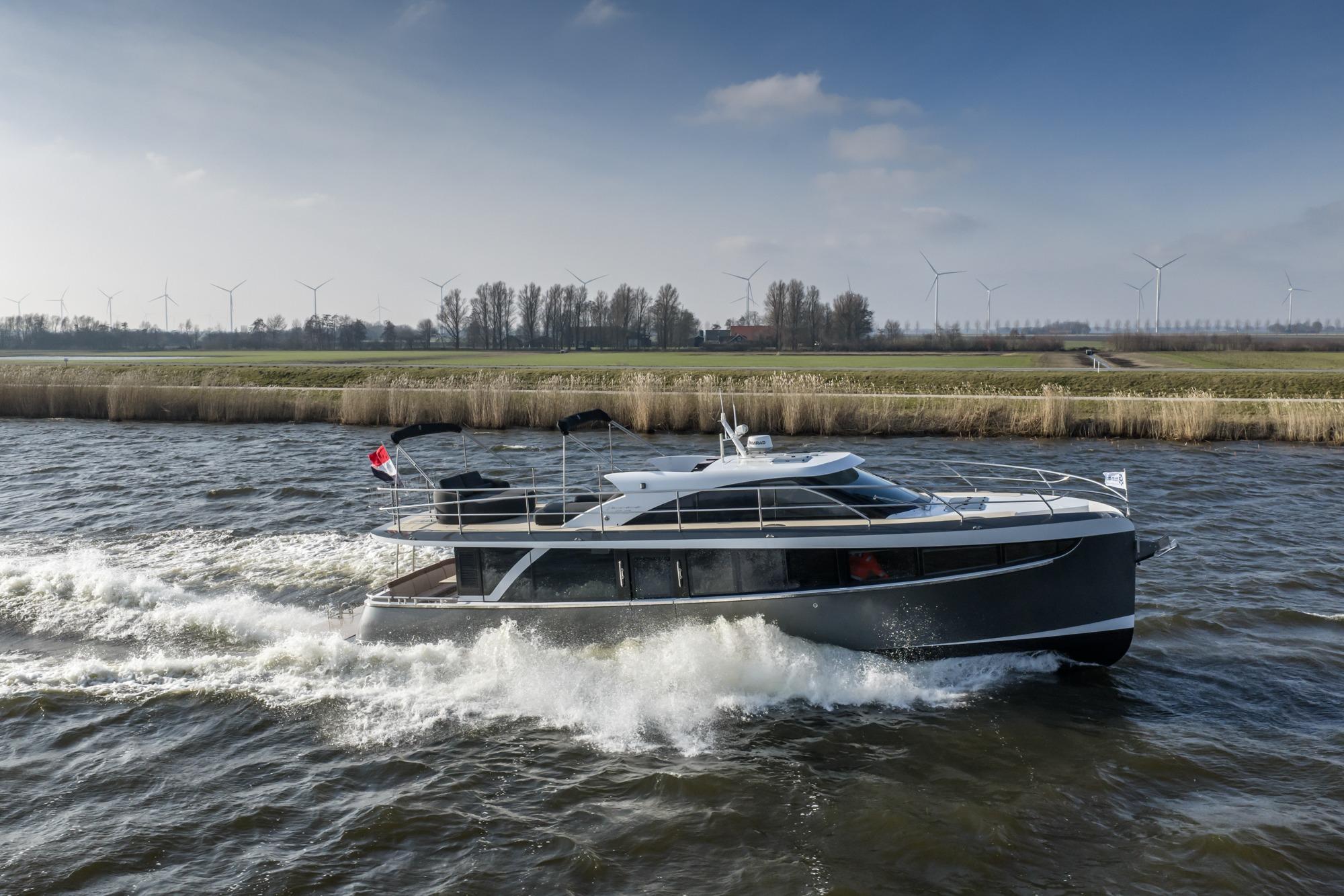 2017 Steeler Panorama 53ff