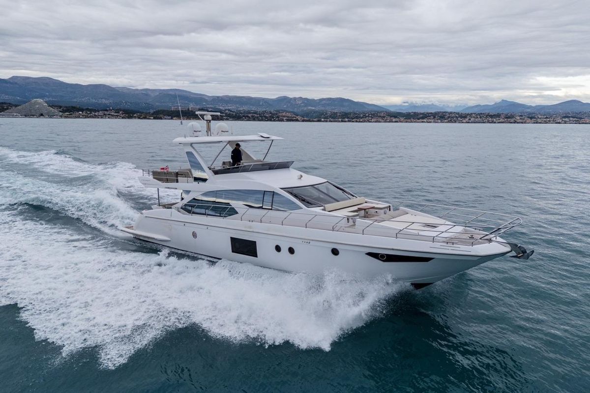 2019 Azimut 66 