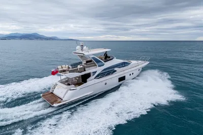 2019 Azimut 66