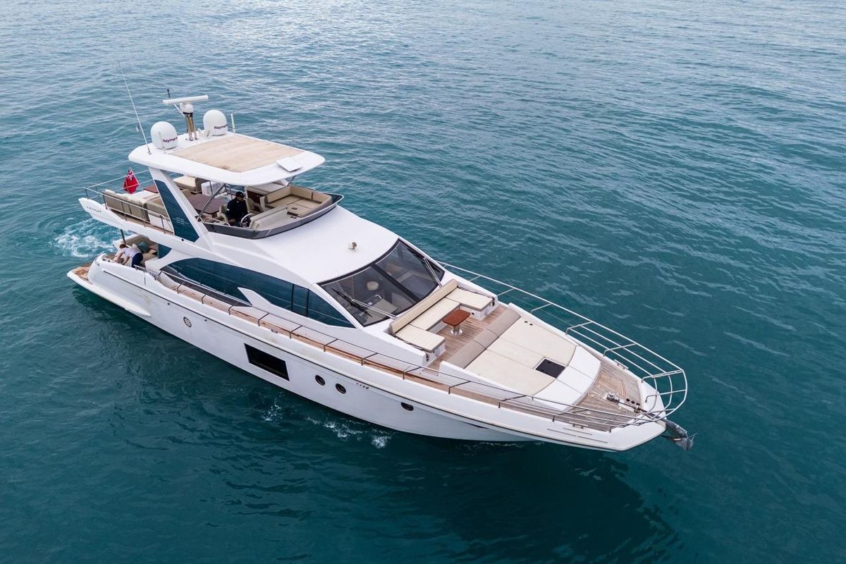 2019 Azimut 66 