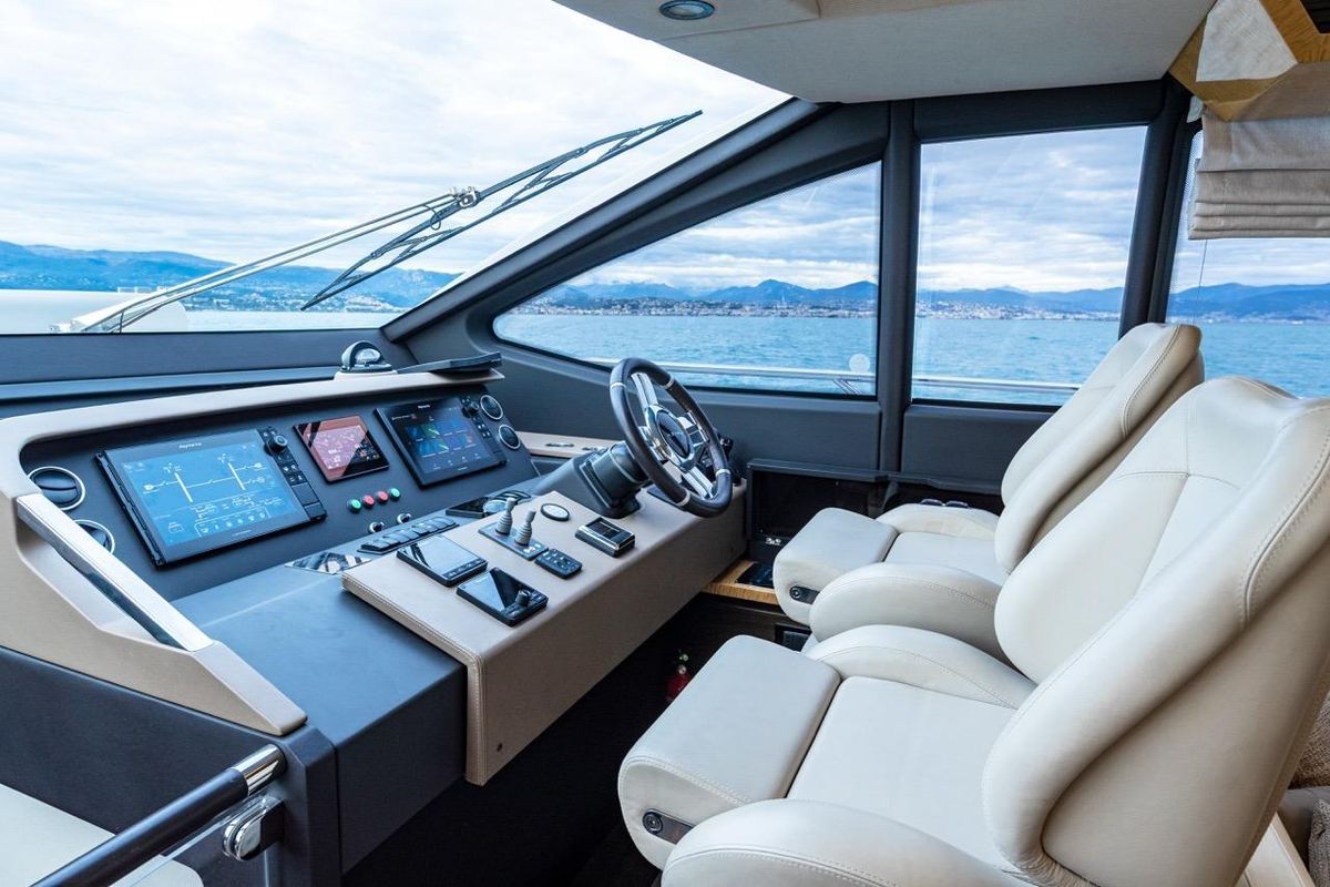 2019 Azimut 66 
