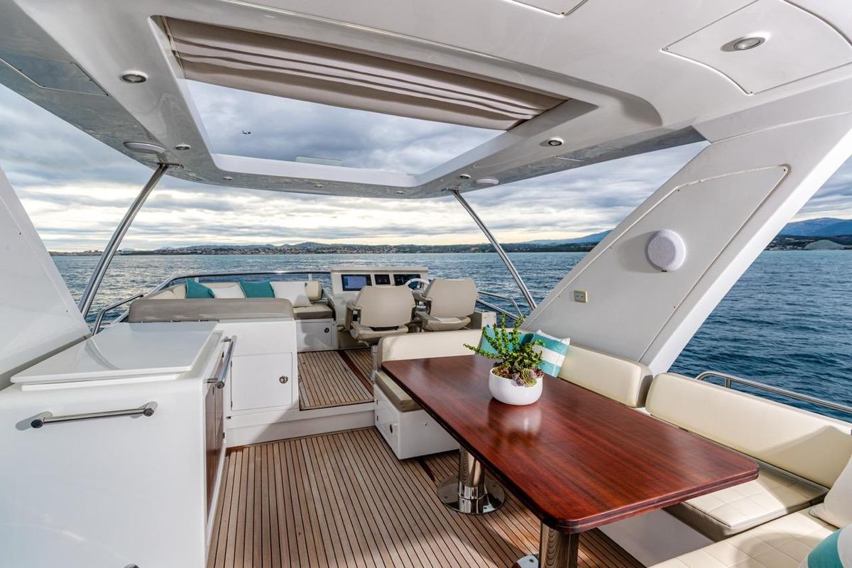 2019 Azimut 66 