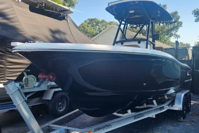 Pioneer 222 Islander