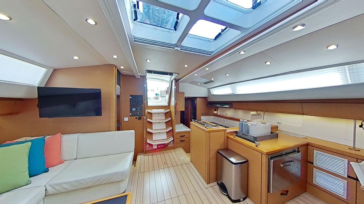2018 Jeanneau 65 