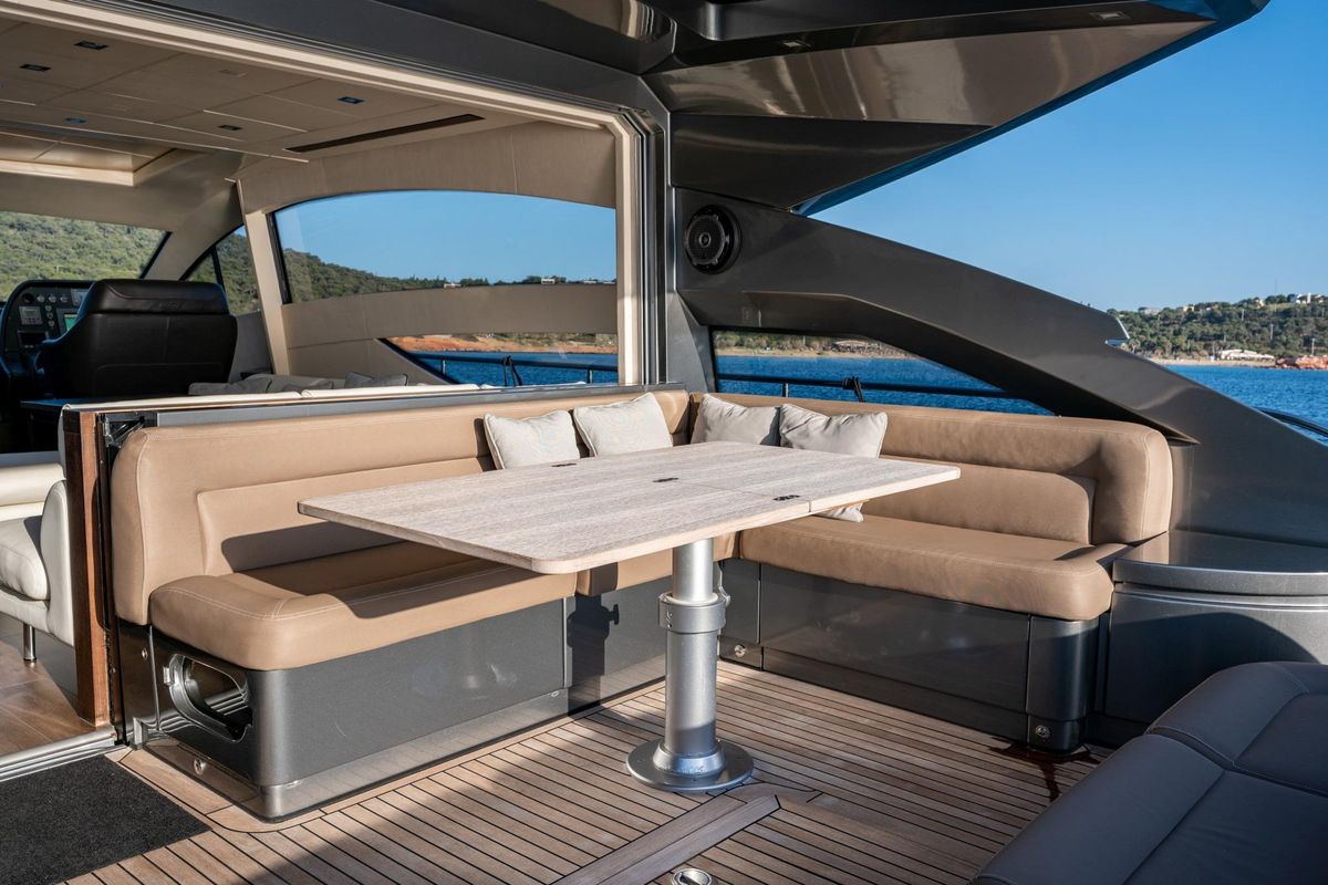 2008 Pershing 65