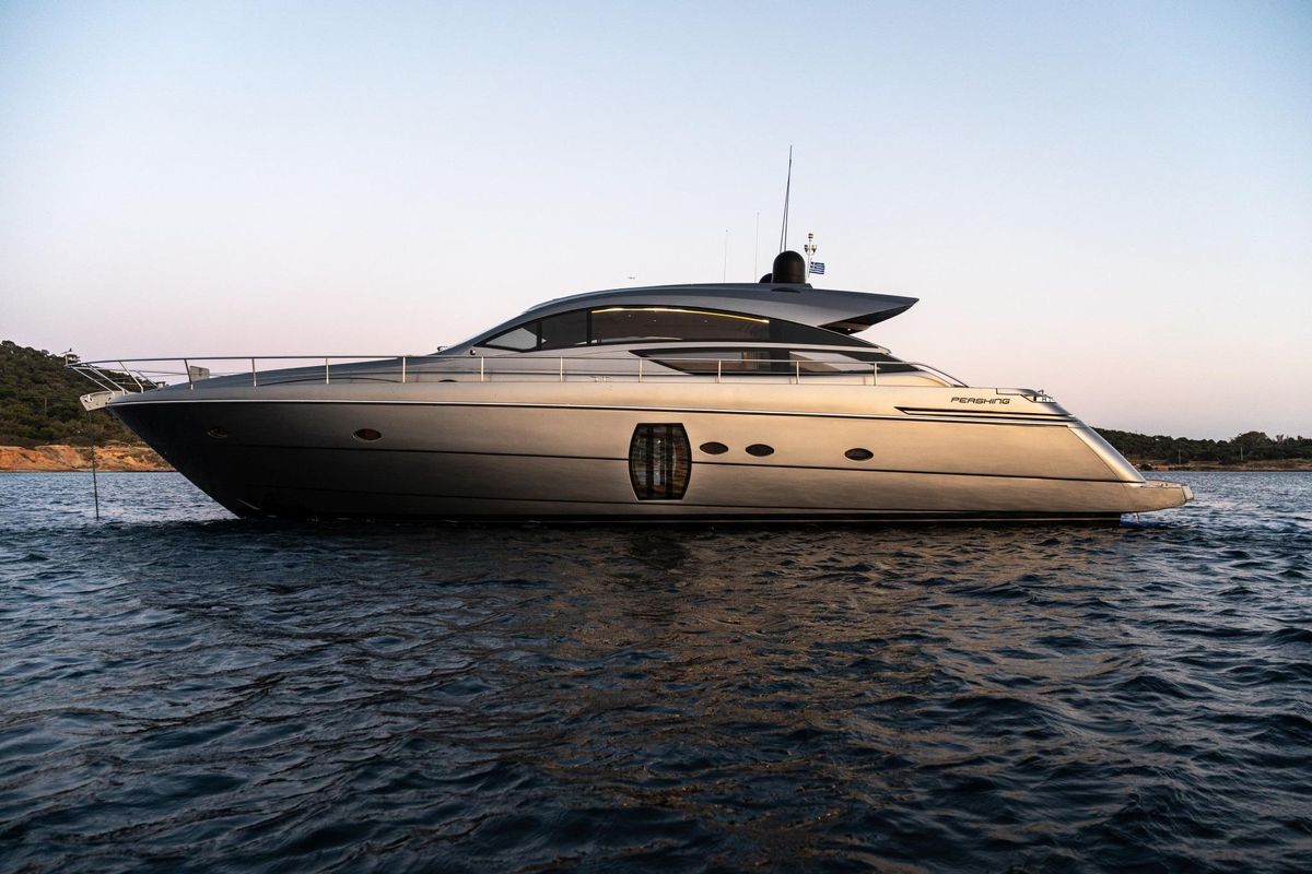 2008 Pershing 65