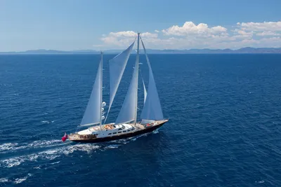 Perini Navi 46m